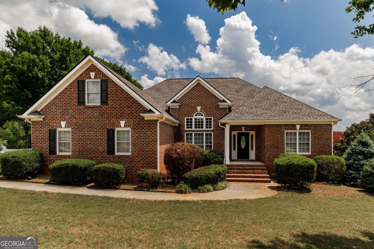 3 bedroom, 2 bathroom, 2,226 sq ft single family residence sold at 329 Harris Hills Drive, Athens, GA 30607