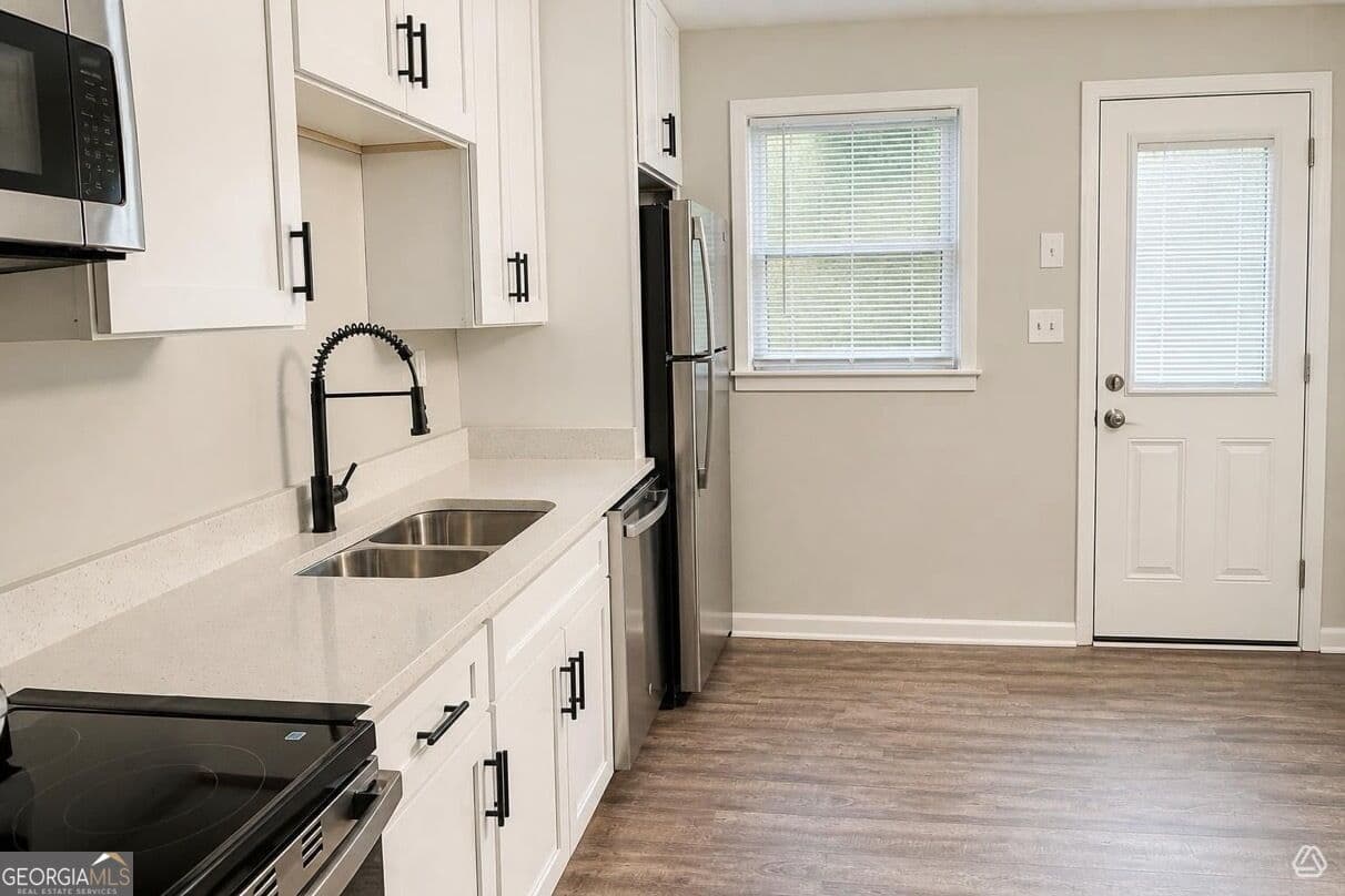 2 bedroom, 1 bathroom, 970 sq ft quadruplex for rent at 92 Brannan Street 3, Mcdonough, GA 30253 for $1,395 a month — photo 3