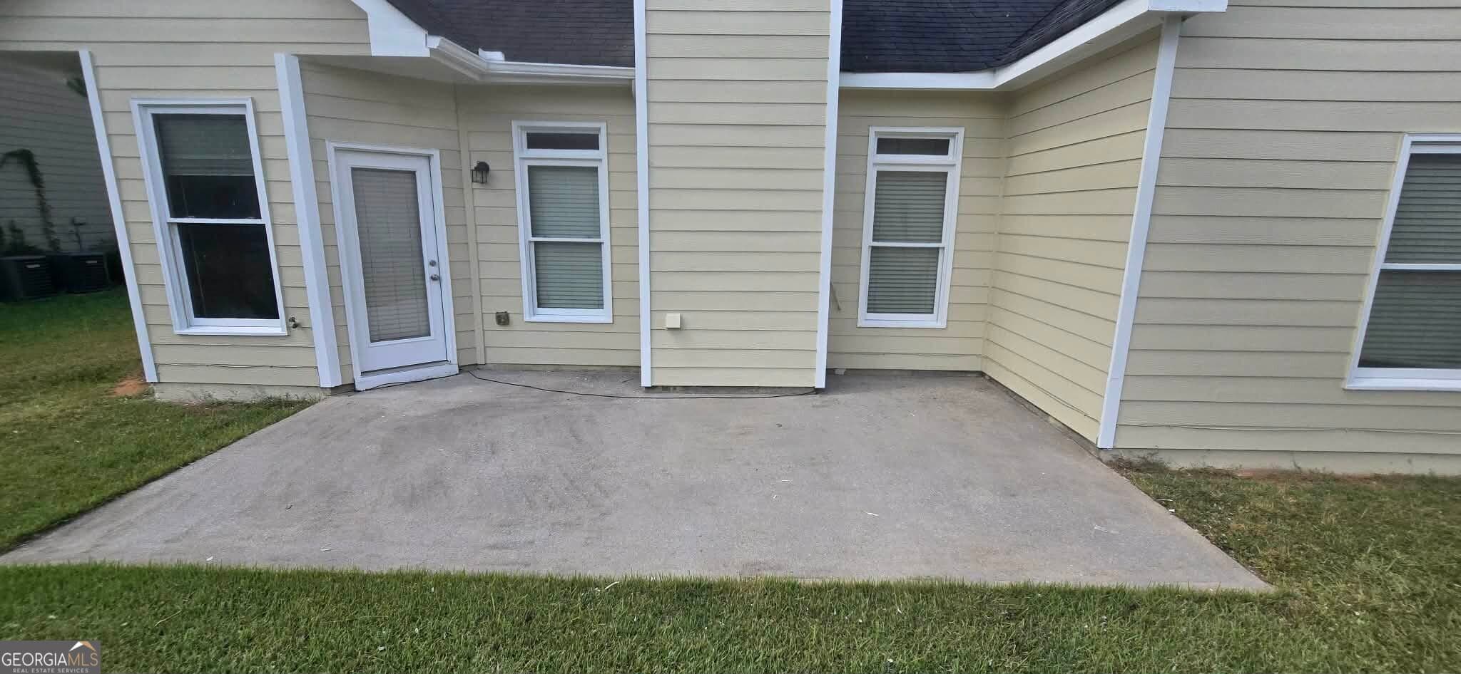 5 bedroom, 3.5 bathroom, 3,321 sq ft single family residence for sale at 55 Harrison Circle, Covington, GA 30016 — photo 9