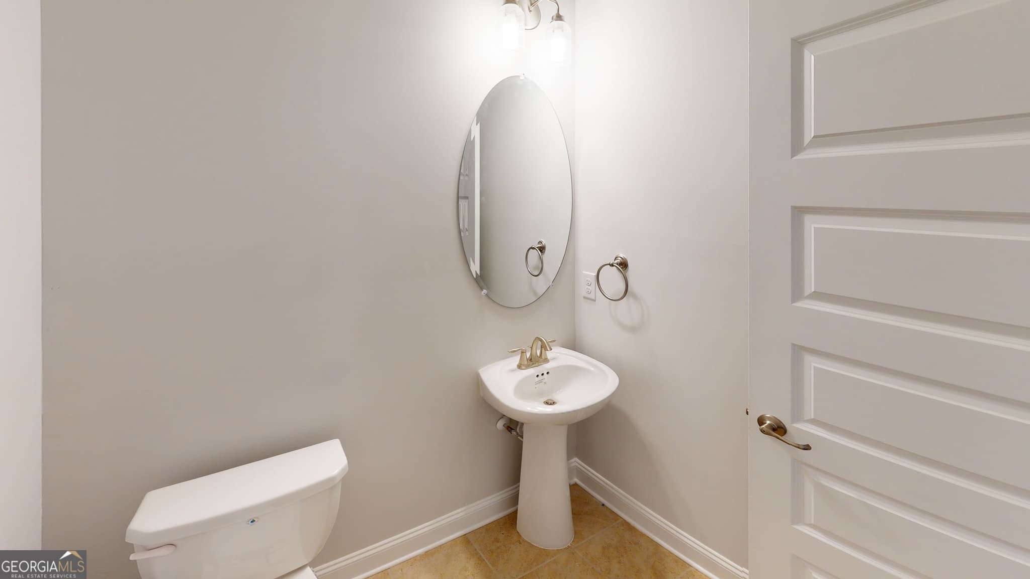 4 bedroom, 2.5 bathroom, 2,505 sq ft single family residence for sale at 1039 Holliday Pass 23, Griffin, GA 30223 — photo 9