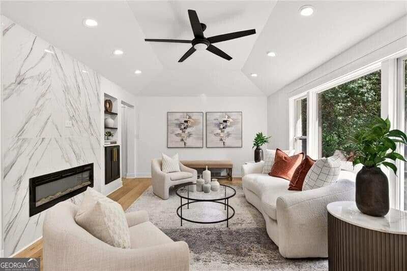 4 bedroom, 3 bathroom, 2,540 sq ft single family residence for sale at 656 Channing Drive, Atlanta, GA 30318 — photo 10
