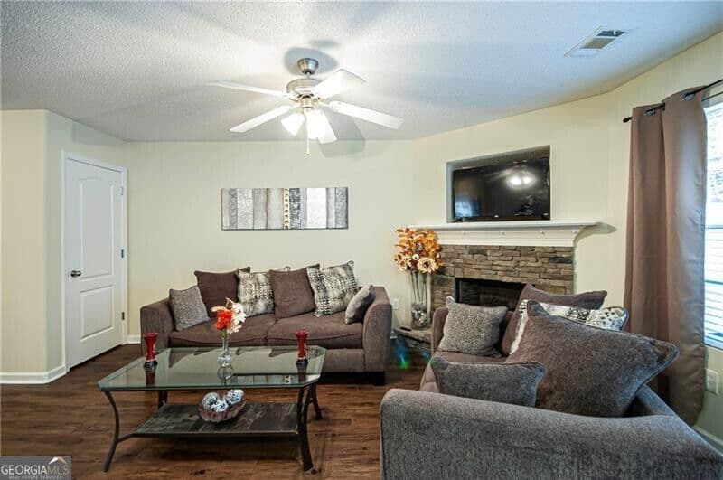2 bedroom, 2.5 bathroom, 1,268 sq ft townhouse for sale at 1528 Box Circle, Winder, GA 30680 — photo 6