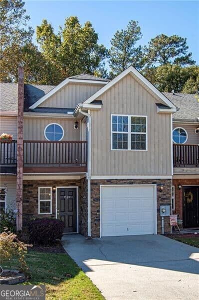 2 bedroom, 2.5 bathroom, 1,268 sq ft townhouse for sale at 1528 Box Circle, Winder, GA 30680