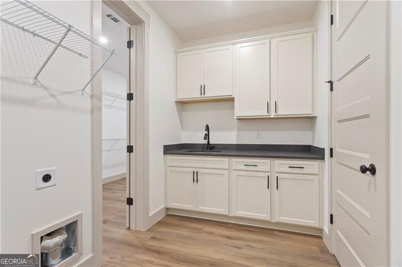 5 bedroom, 3.5 bathroom single family residence for sale at 301 Roy Morgan Road, Carrollton, GA 30116 — photo 5