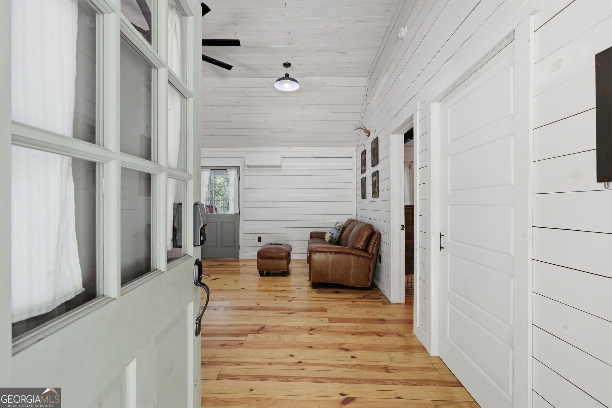 3 bedroom, 2 bathroom, 1,200 sq ft single family residence for sale at 121 Waterfalls Way, Clarkesville, GA 30523 — photo 5