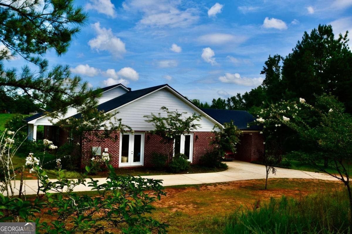 2 bedroom, 2.5 bathroom, 2,470 sq ft single family residence for sale at 2210 Flat Rock Road, Watkinsville, GA 30677 — photo 3