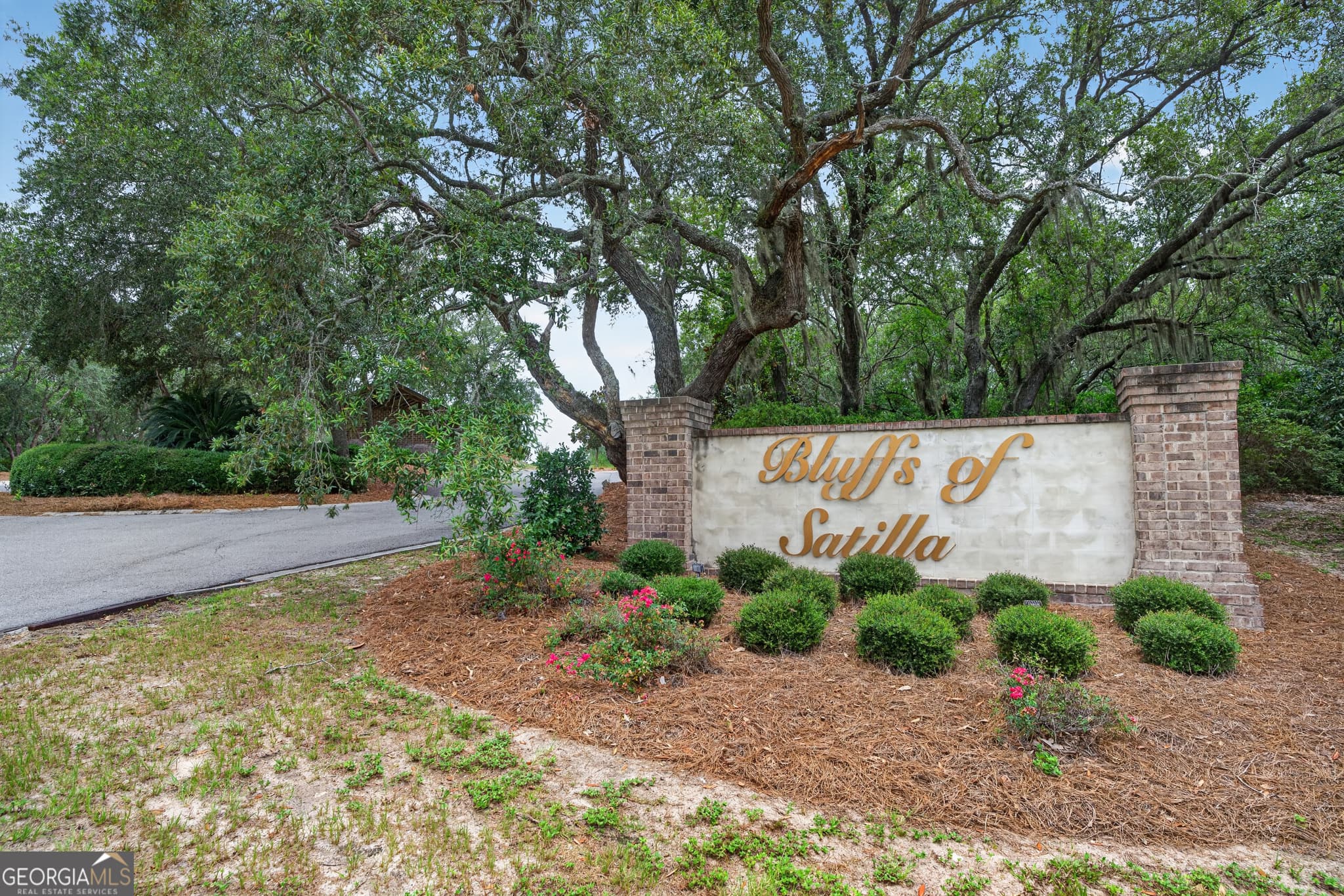4 bedroom, 2 bathroom, 2,067 sq ft single family residence for sale at 109 Plantation Pines Drive, Blackshear, GA 31516 — photo 2
