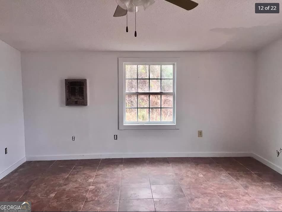 5 bedroom, 2 bathroom, 2,124 sq ft single family residence for sale at 2606 Beechwood Drive, Jesup, GA 31545 — photo 9