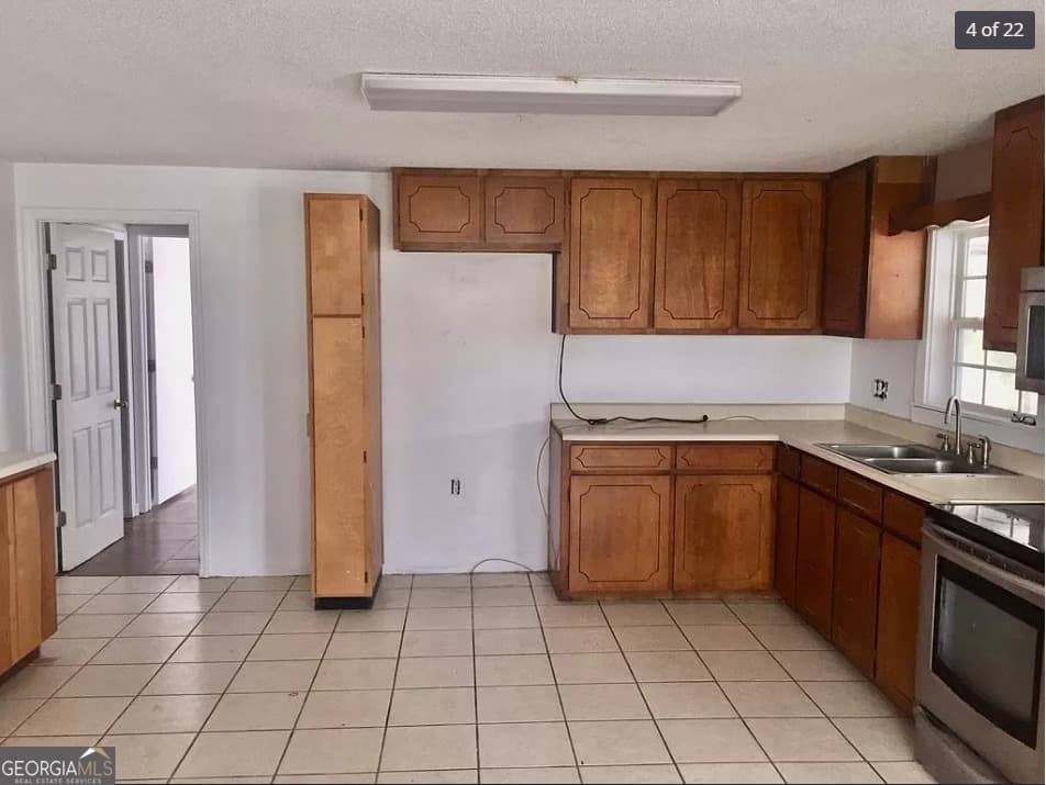 5 bedroom, 2 bathroom, 2,124 sq ft single family residence for sale at 2606 Beechwood Drive, Jesup, GA 31545 — photo 10