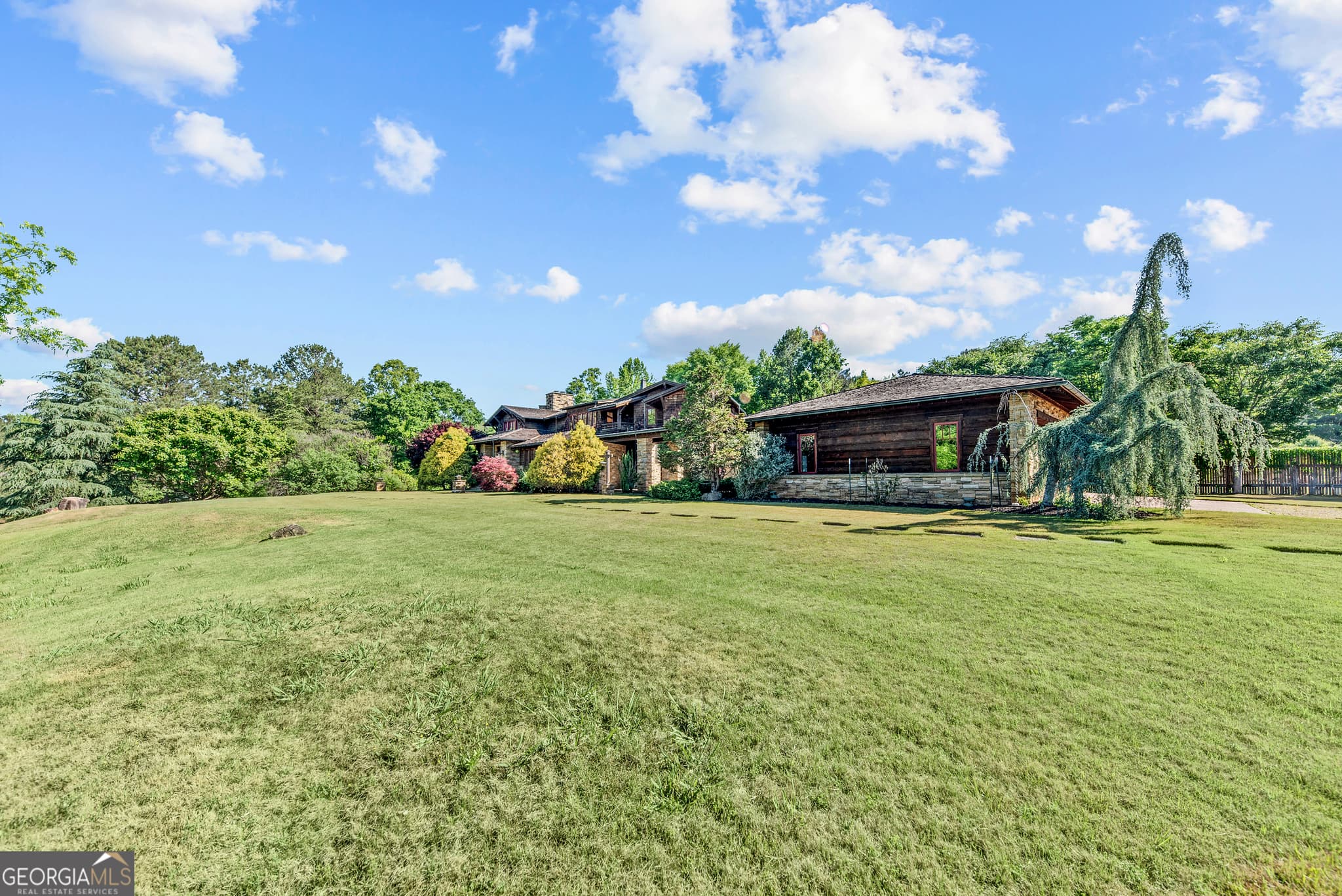 3 bedroom, 3.5 bathroom, 15,604 sq ft single family residence for sale at 1875 Reids Ferry Road, Buckhead, GA 30625 — photo 9