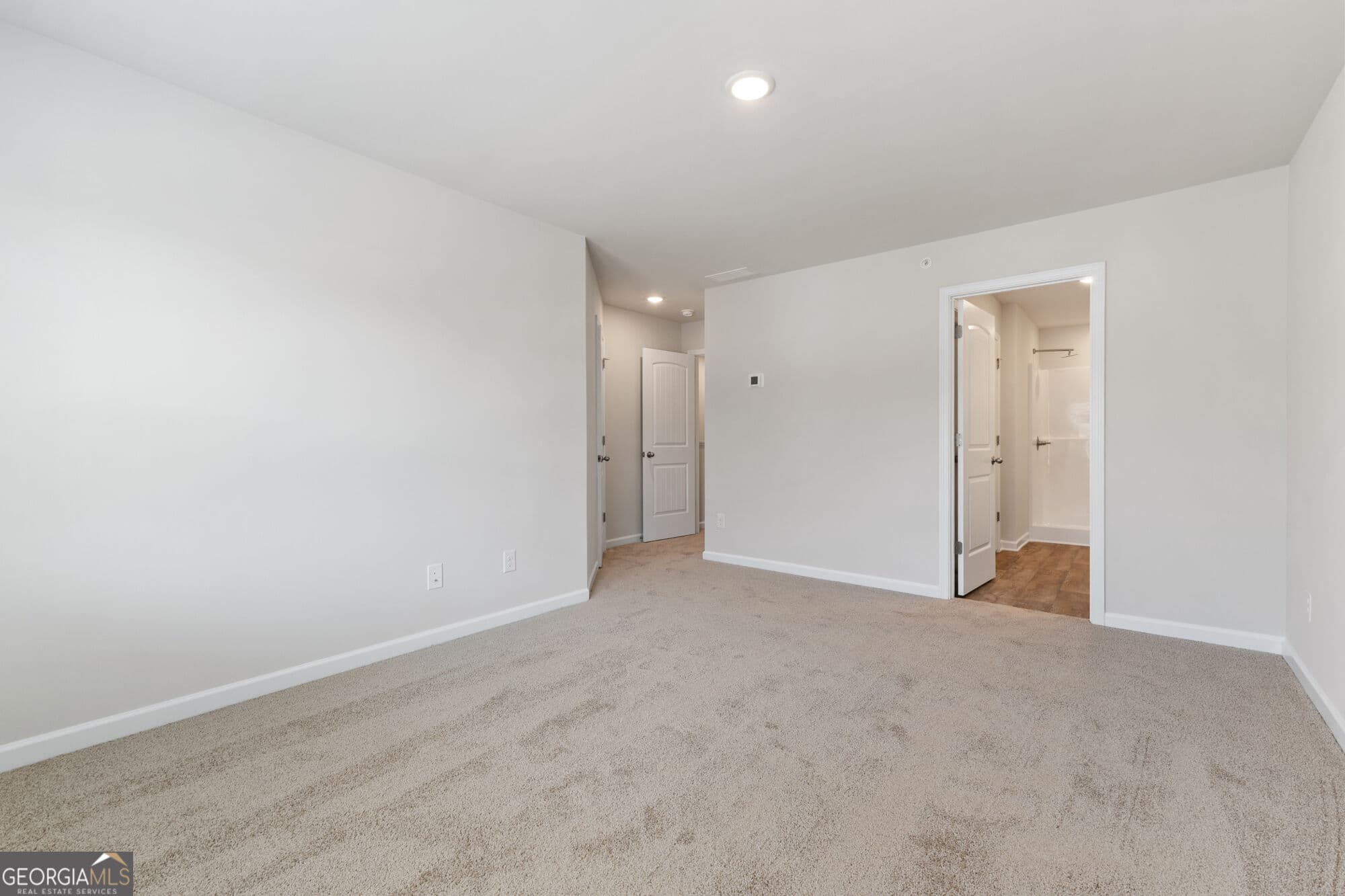 3 bedroom, 2.5 bathroom, 1,598 sq ft townhouse for sale at 8312 Columbia Court, Palmetto, GA 30268 — photo 2