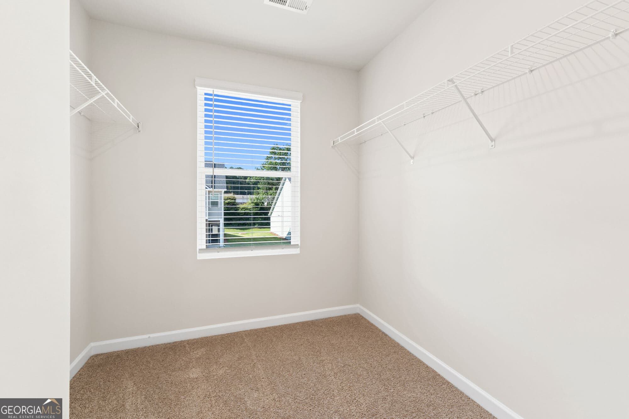 3 bedroom, 2.5 bathroom, 1,598 sq ft townhouse for sale at 8312 Columbia Court, Palmetto, GA 30268 — photo 7