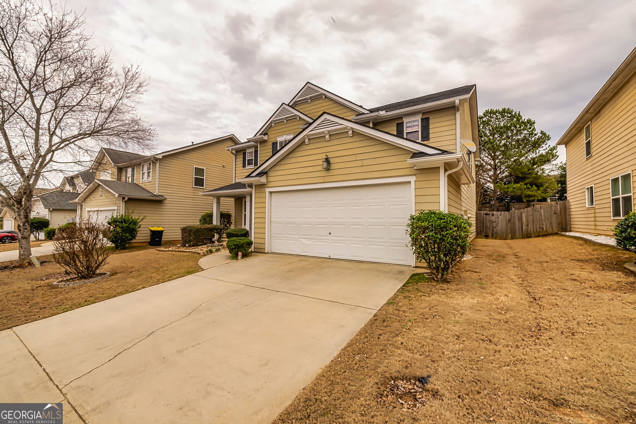 3 bedroom, 2.5 bathroom, 2,574 sq ft single family residence for sale at 30 Park Lane Circle, Newnan, GA 30265 — photo 3