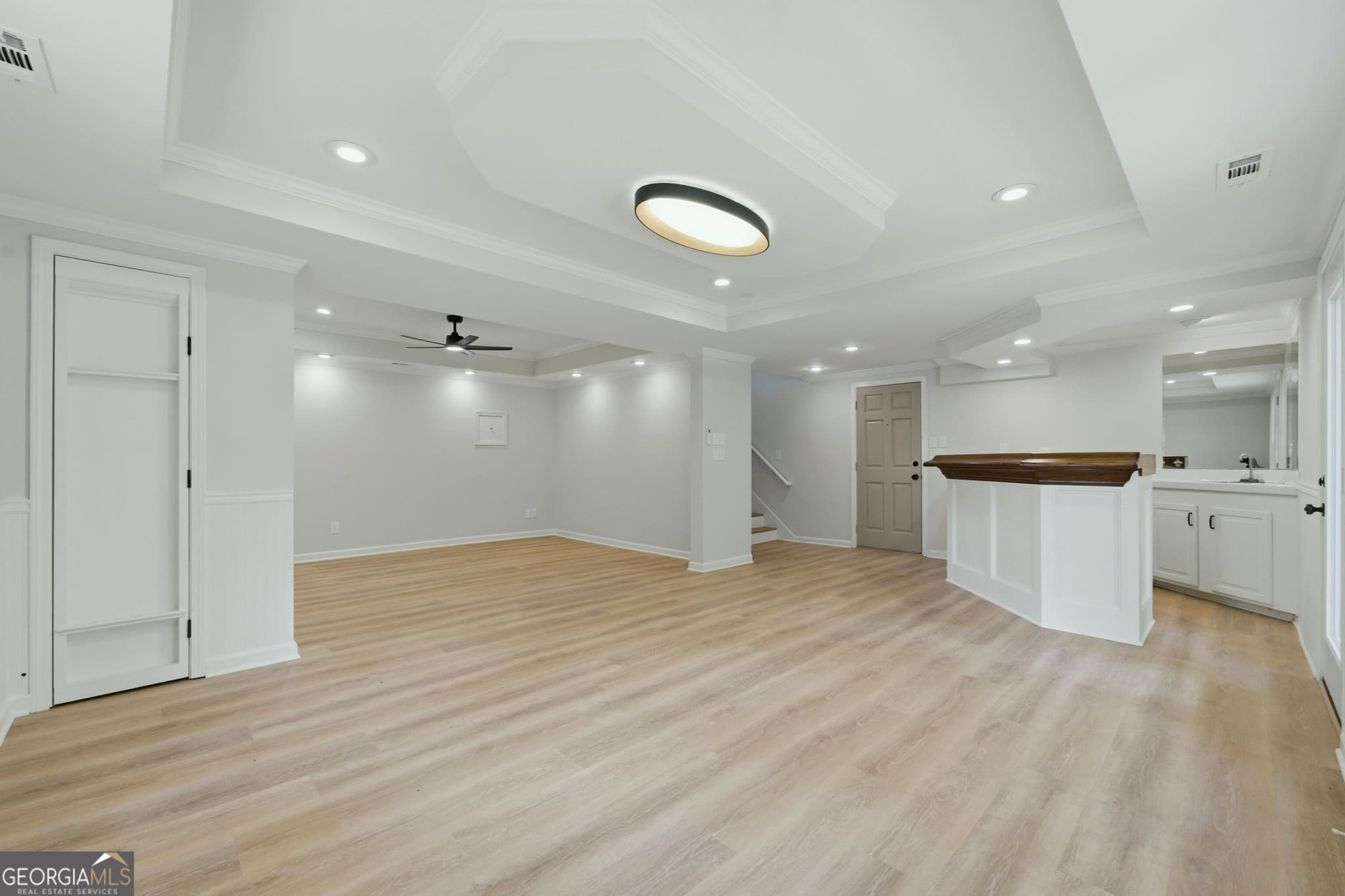 3 bedroom, 2 bathroom, 2,302 sq ft single family residence for sale at 6231 Emerald Springs Drive, Acworth, GA 30102 — photo 3