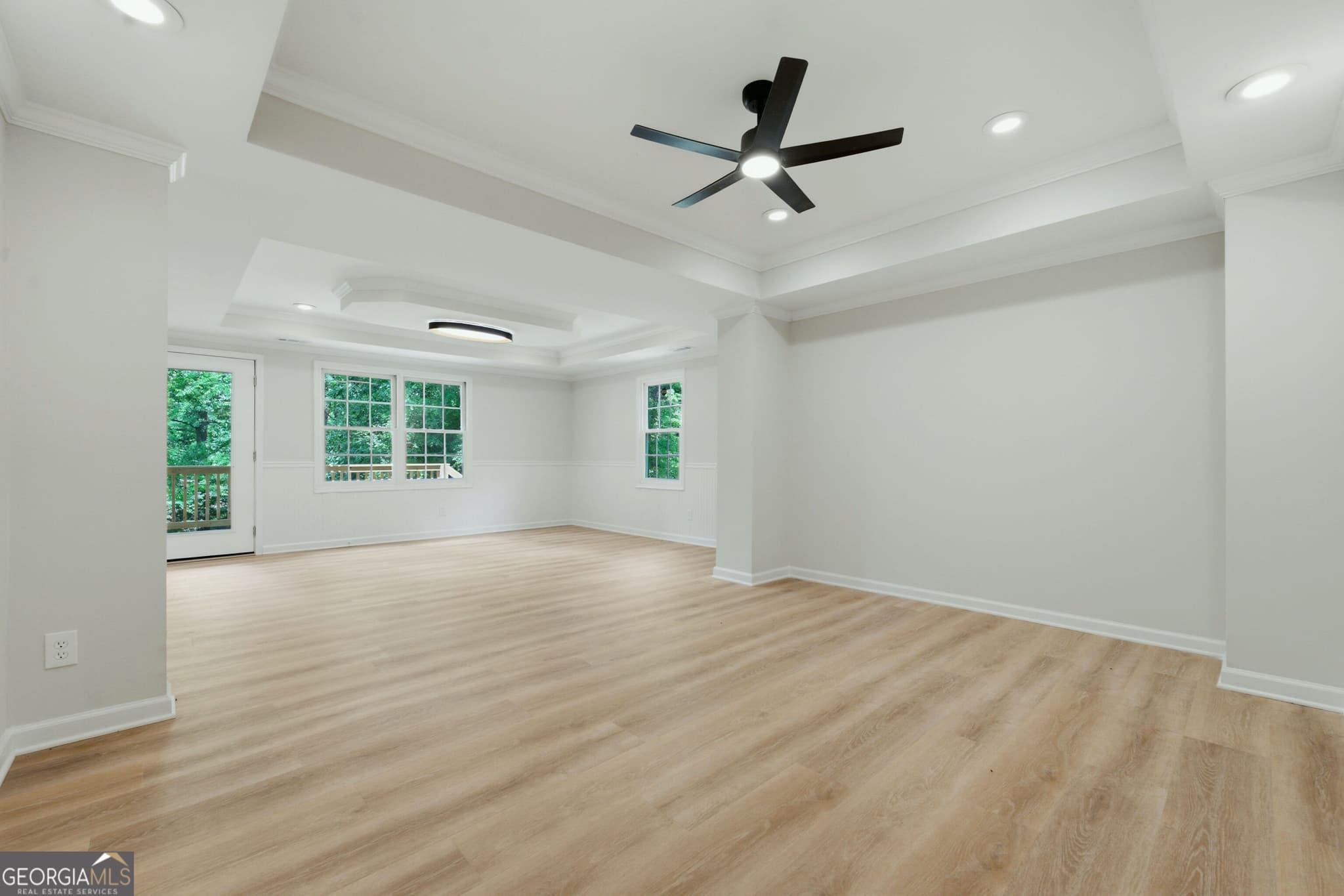 3 bedroom, 2 bathroom, 2,302 sq ft single family residence for sale at 6231 Emerald Springs Drive, Acworth, GA 30102 — photo 4