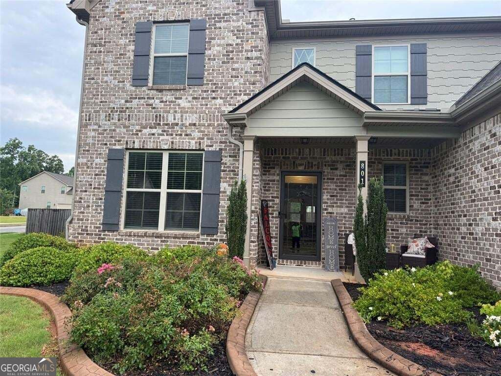 5 bedroom, 3.5 bathroom, 3,496 sq ft single family residence for sale at 801 Relic Ridge, Hampton, GA 30228 — photo 3