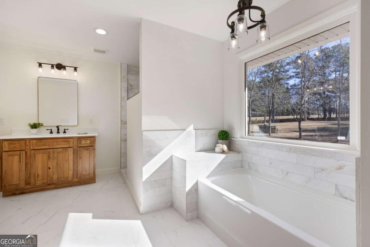 3 bedroom, 2 bathroom, 2,350 sq ft single family residence for sale at 8277 Buchanan Highway, Dallas, GA 30157 — photo 8
