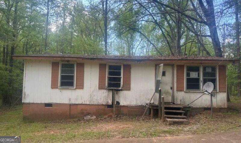 3 bedroom, 1 bathroom single family residence sold at 210 Hamburg State Park Road, Jewell, GA 31045