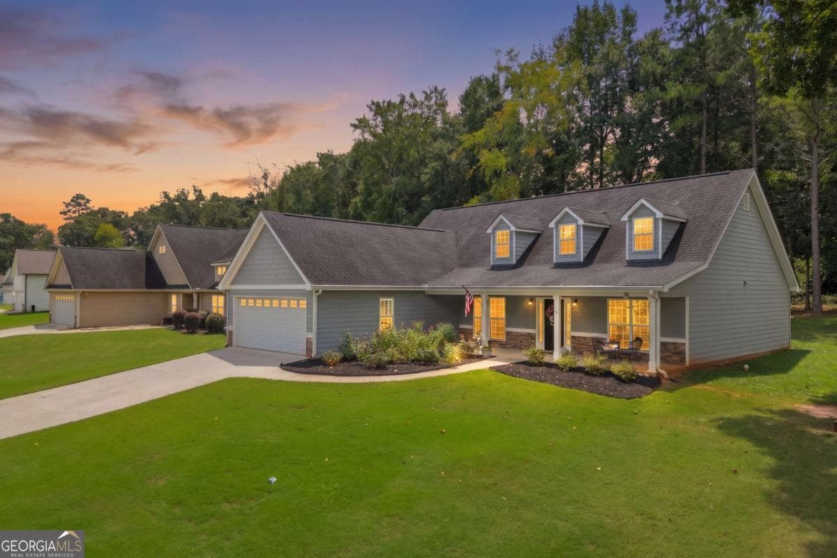 3 bedroom, 2 bathroom, 1,836 sq ft single family residence for sale at 388 Belmont Park Drive, Commerce, GA 30529 — photo 2