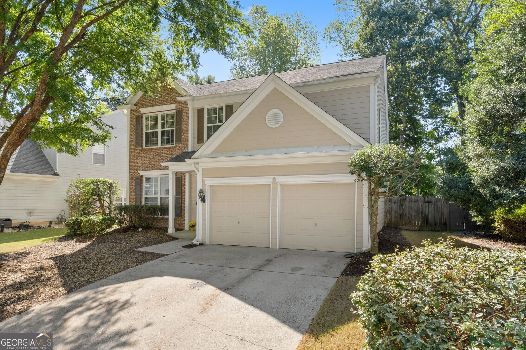 3 bedroom, 2.5 bathroom, 1,974 sq ft single family residence for sale at 123 Wallnut Hall Circle, Woodstock, GA 30189 — photo 3