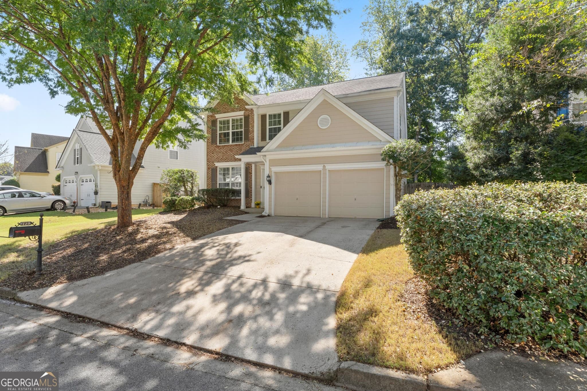 3 bedroom, 2.5 bathroom, 1,974 sq ft single family residence for sale at 123 Wallnut Hall Circle, Woodstock, GA 30189 — photo 4