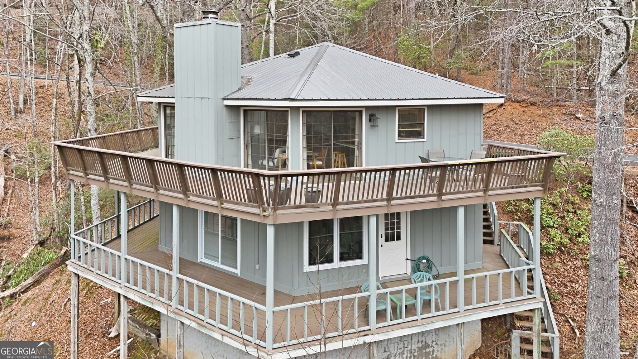 4 bedroom, 3 bathroom, 1,980 sq ft single family residence for sale at 578 Saddleback Circle, Sky Valley, GA 30537 — photo 2