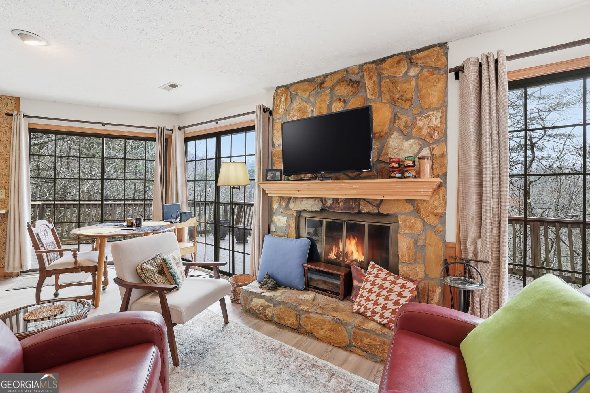 4 bedroom, 3 bathroom, 1,980 sq ft single family residence for sale at 578 Saddleback Circle, Sky Valley, GA 30537 — photo 6