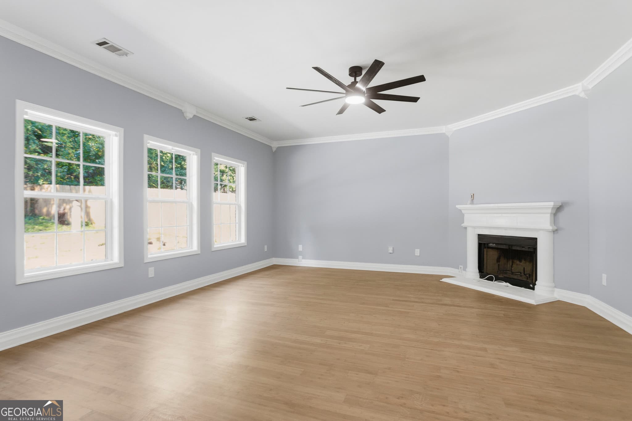 4 bedroom, 2.5 bathroom, 2,790 sq ft single family residence for sale at 2894 Ashly Woods Court, Snellville, GA 30078 — photo 8