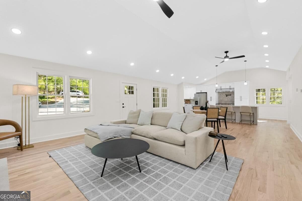 5 bedroom, 3 bathroom, 2,879 sq ft single family residence for sale at 3154 Briarcliff Way, Atlanta, GA 30345 — photo 6