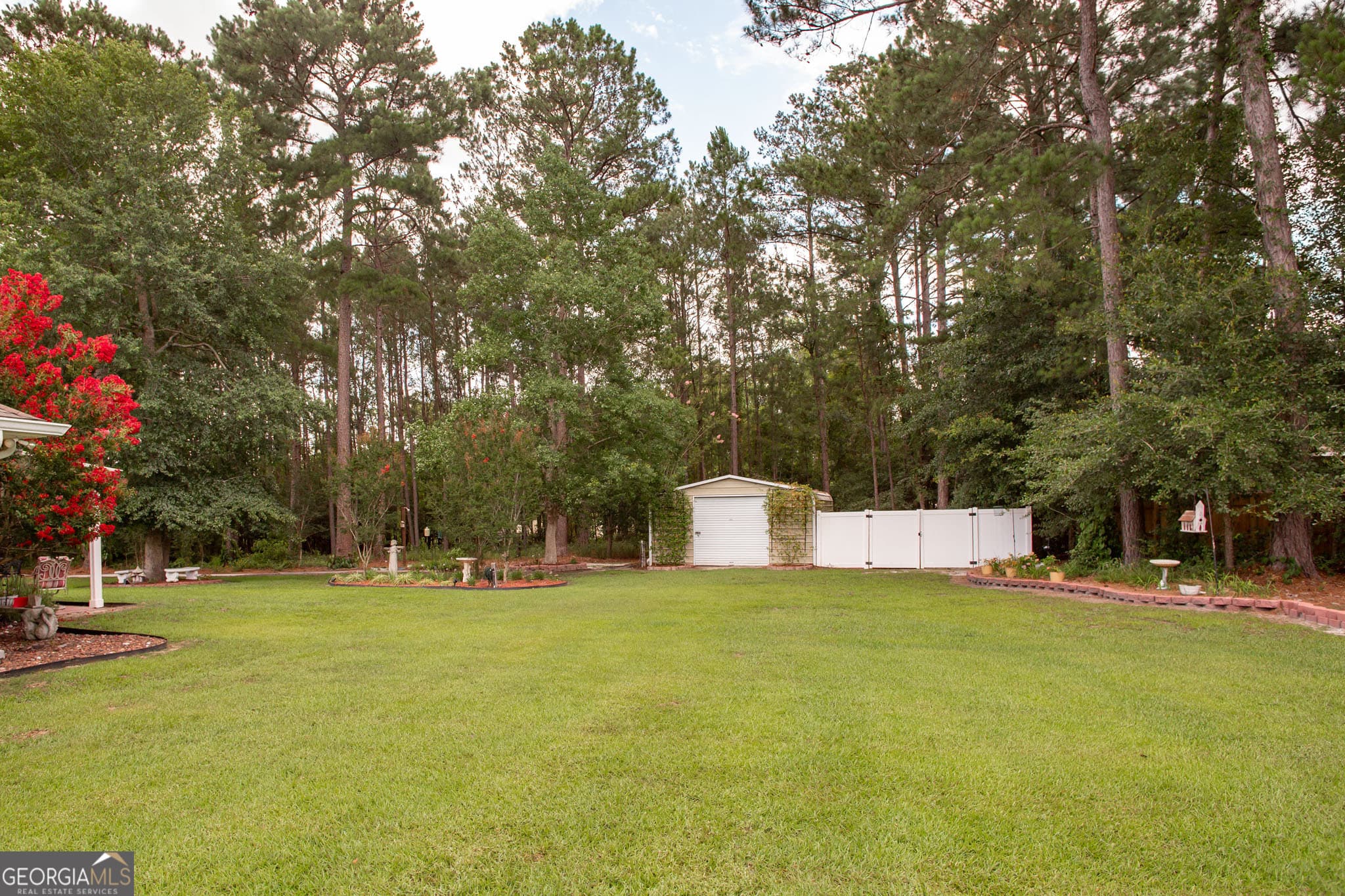 3 bedroom, 2 bathroom, 2,074 sq ft single family residence for sale at 2506 Lejuene Road, Waycross, GA 31501 — photo 6