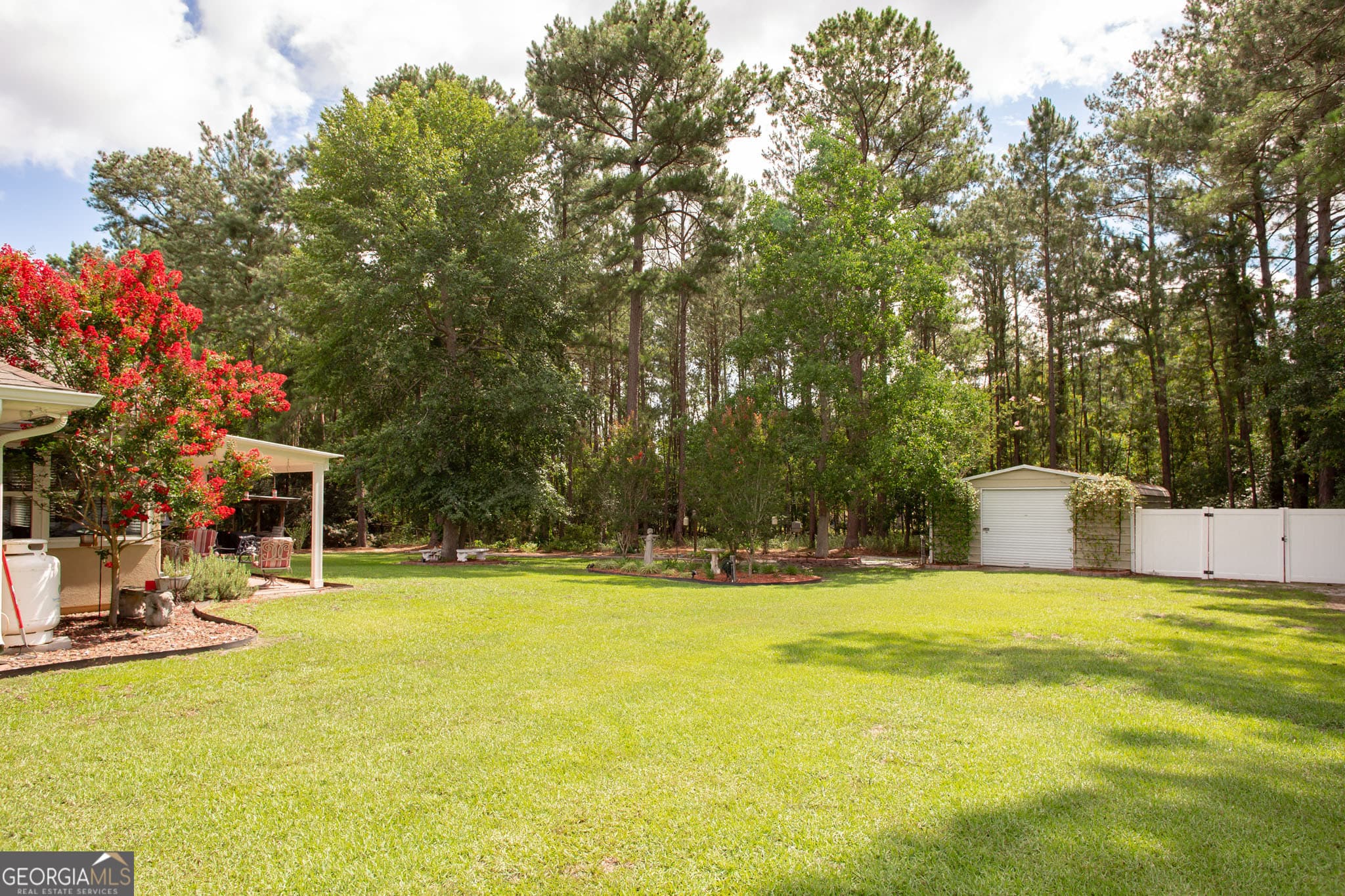 3 bedroom, 2 bathroom, 2,074 sq ft single family residence for sale at 2506 Lejuene Road, Waycross, GA 31501 — photo 7