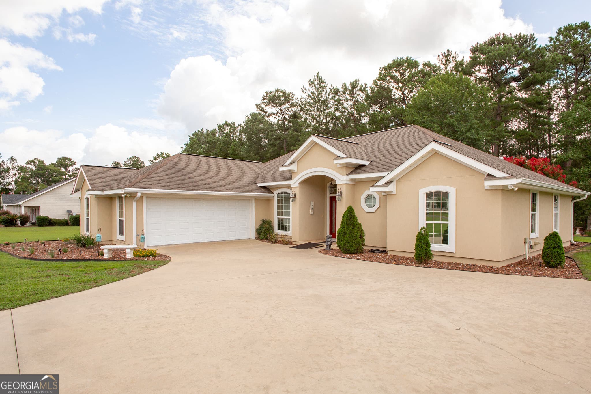 3 bedroom, 2 bathroom, 2,074 sq ft single family residence for sale at 2506 Lejuene Road, Waycross, GA 31501 — photo 5