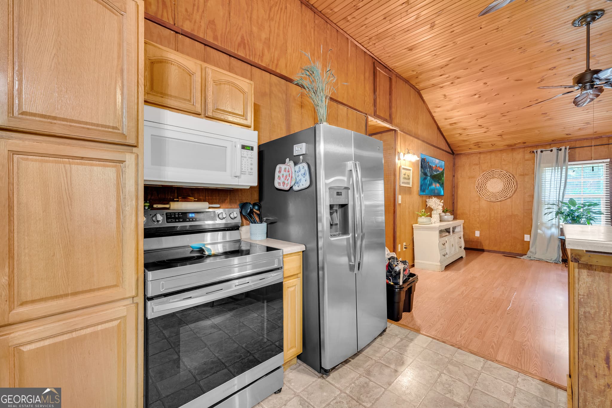 2 bedroom, 2 bathroom, 1,008 sq ft cabin,single family residence for sale at 776 Normandy Trail, Lavonia, GA 30553 — photo 10