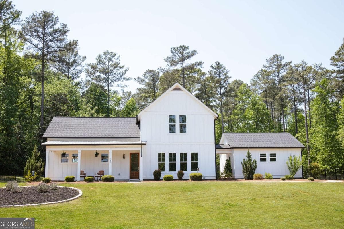 3 bedroom, 2.5 bathroom, 2,156 sq ft single family residence sold at 107 Harvest Way, Winterville, GA 30683
