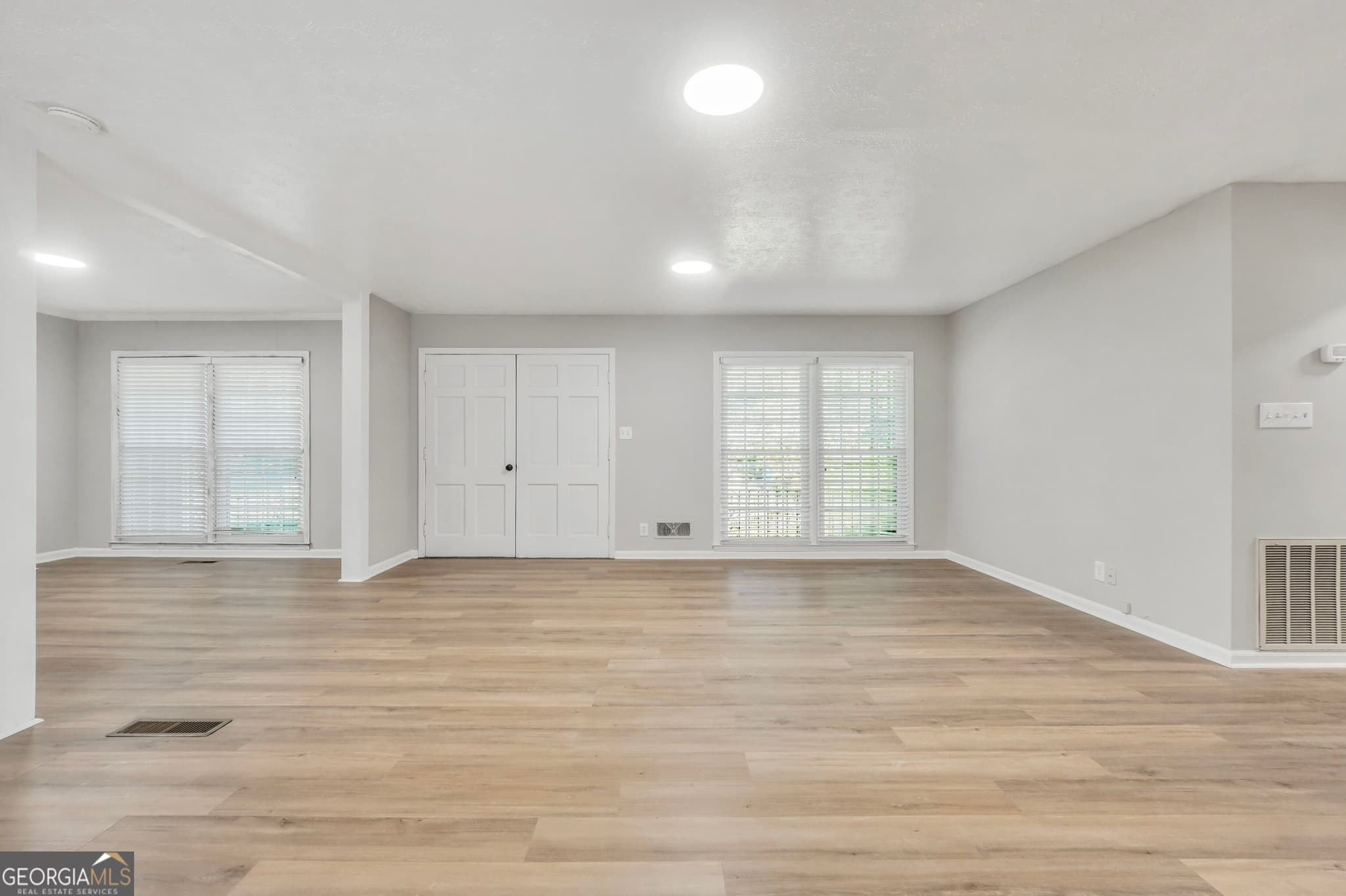 3 bedroom, 3 bathroom, 2,412 sq ft single family residence for sale at 2058 Graham Road, Macon, GA 31211 — photo 7