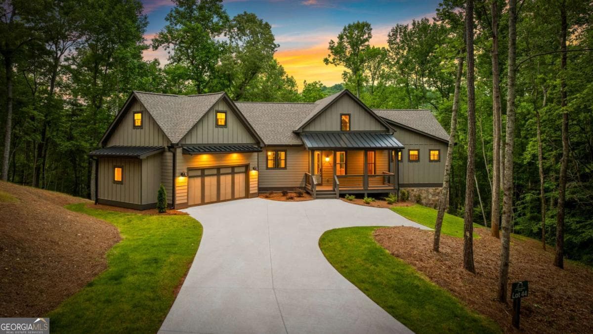 3 bedroom, 3.5 bathroom, 3,242 sq ft single family residence sold at 298 Lower Creek Trail, Ellijay, GA 30540