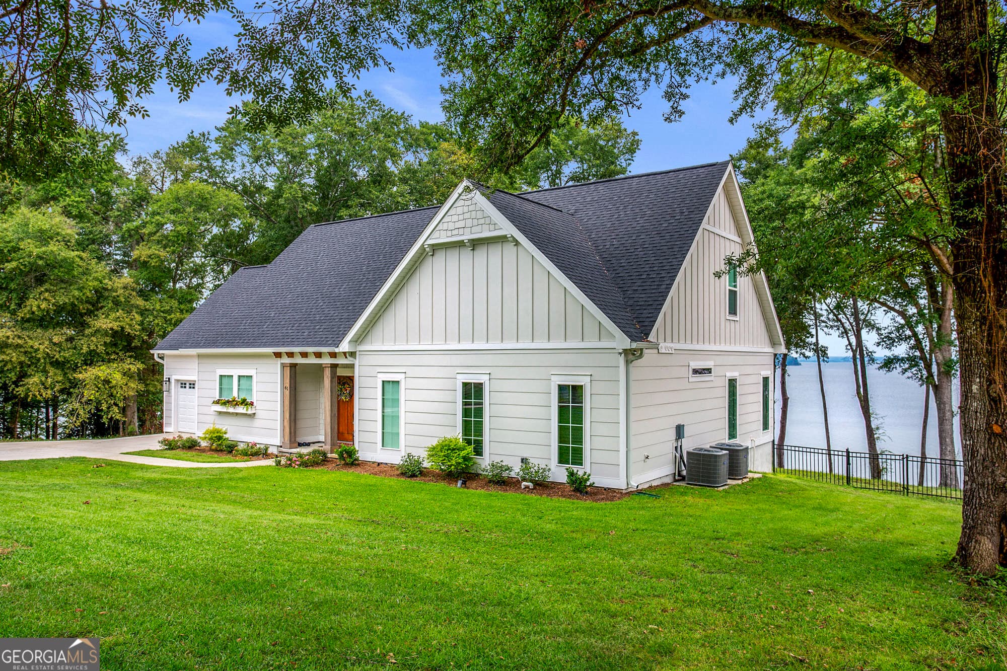 3 bedroom, 2.5 bathroom, 2,528 sq ft single family residence for sale at 61 Memory Lane, Eufaula, AL 36027 — photo 2