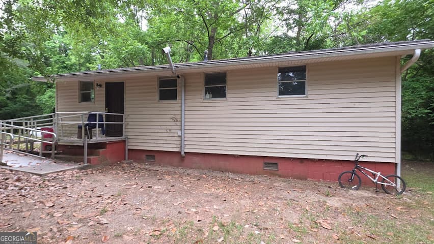 3 bedroom, 1 bathroom, 897 sq ft single family residence for sale at 4030 Suzanne Drive, Macon, GA 31204 — photo 2