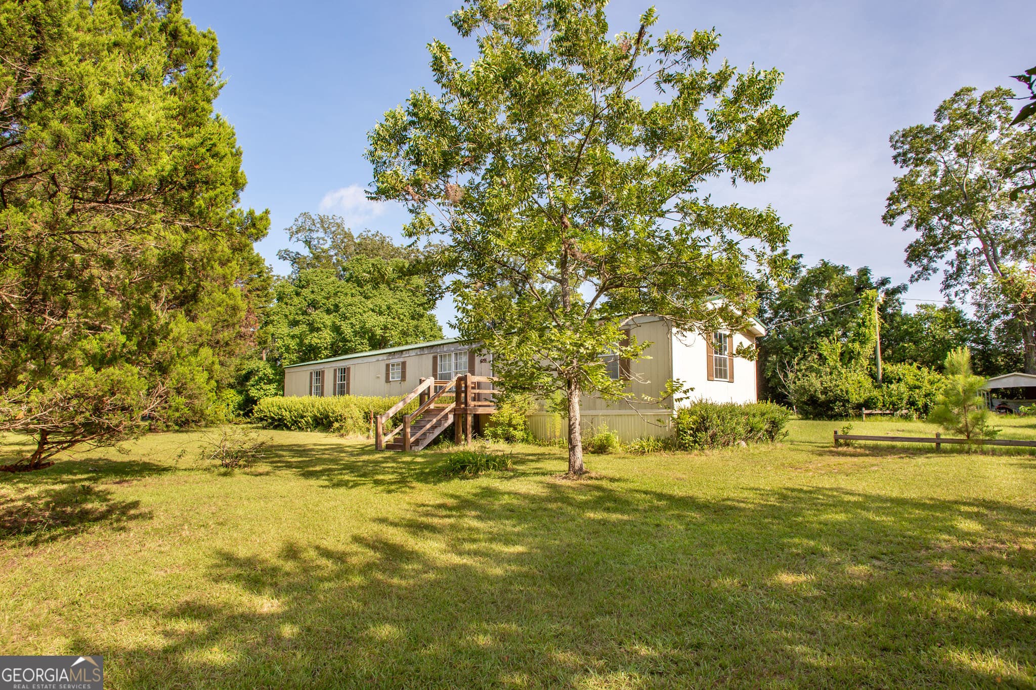 2 bedroom, 2 bathroom manufactured home,single family residence sold at 3448 Pecan Lane, Blackshear, GA 31516