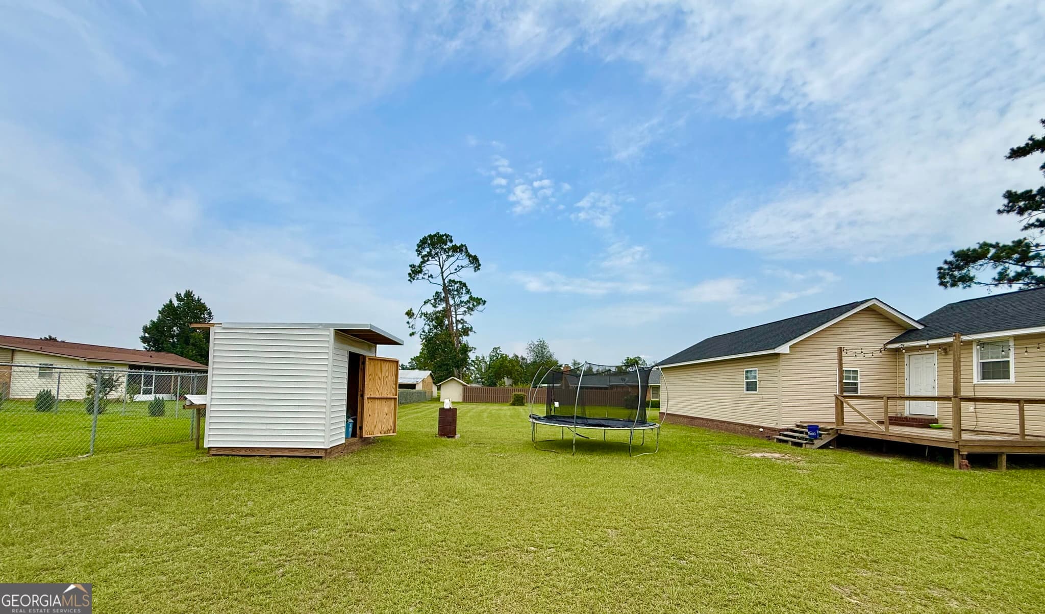 3 bedroom, 2 bathroom, 1,745 sq ft single family residence under contract at 58 Burketts Ferry Road, Hazlehurst, GA 31539 — photo 3