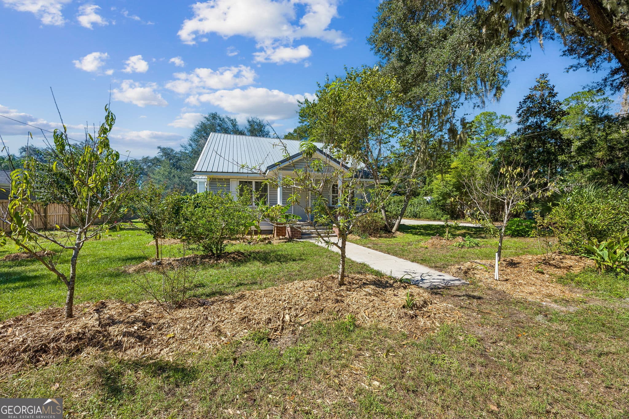 3 bedroom, 2 bathroom, 2,062 sq ft single family residence for sale at 238 S East Street, Kingsland, GA 31548 — photo 7