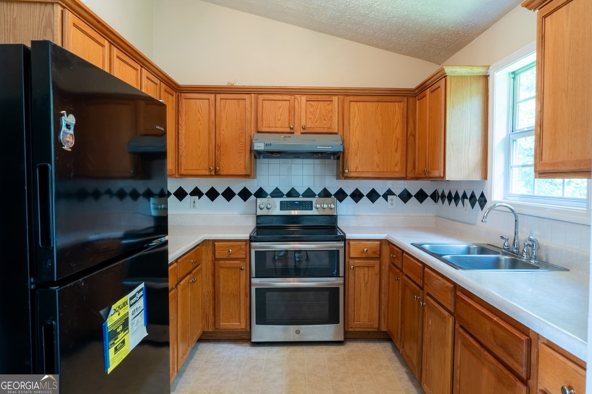 3 bedroom, 2 bathroom, 1,436 sq ft single family residence for sale at 561 Sirocco Court, Forest Park, GA 30297 — photo 7