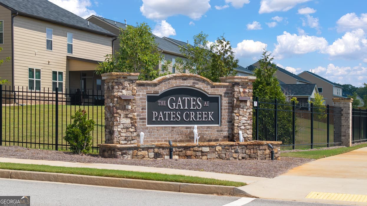 5 bedroom, 4 bathroom, 3,034 sq ft single family residence for sale at 1625 BERNARD Court, Hampton, GA 30228 — photo 3