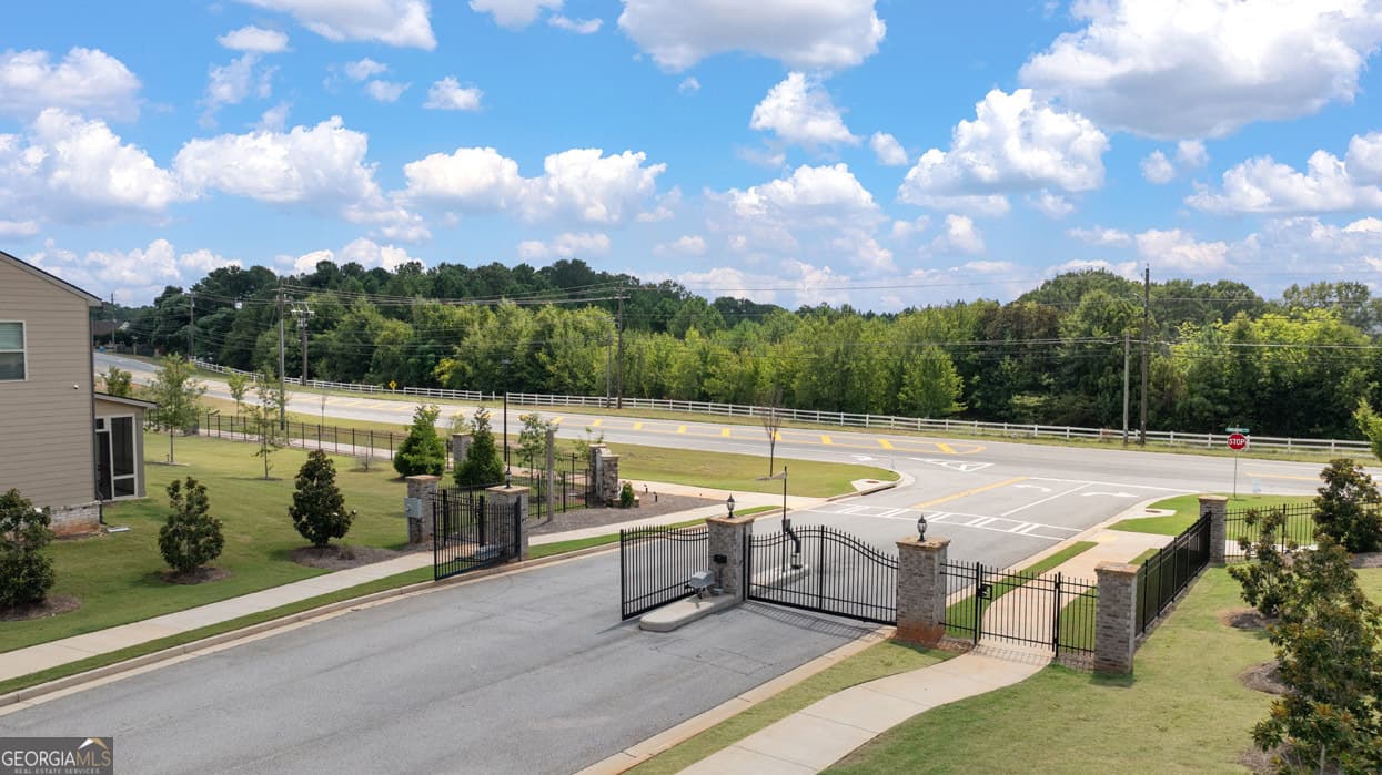 5 bedroom, 4 bathroom, 3,034 sq ft single family residence for sale at 1625 BERNARD Court, Hampton, GA 30228 — photo 4