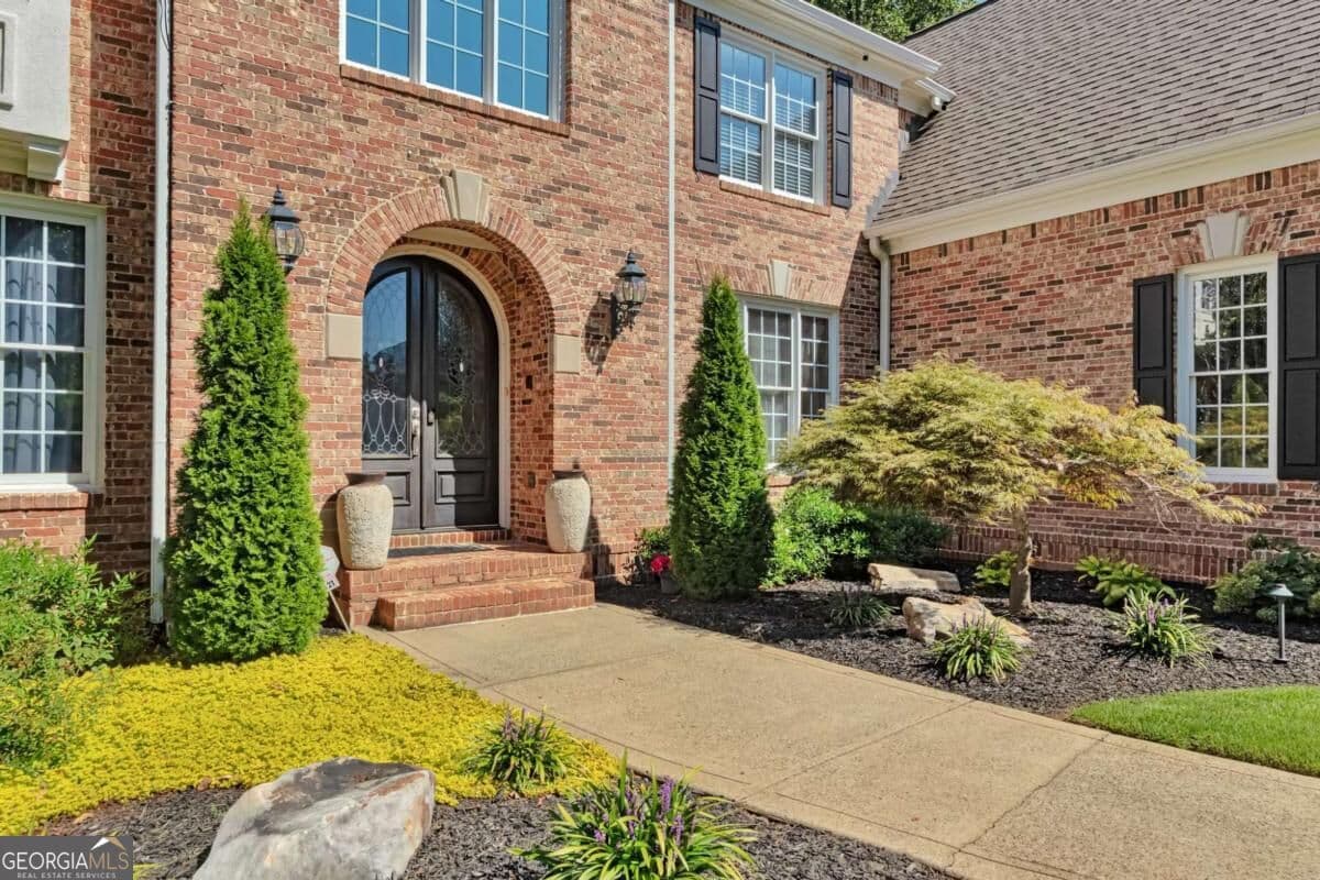 5 bedroom, 6.5 bathroom, 5,469 sq ft single family residence for rent at 1421 Castlebrooke Way, Marietta, GA 30066 for $7,500 a month — photo 4
