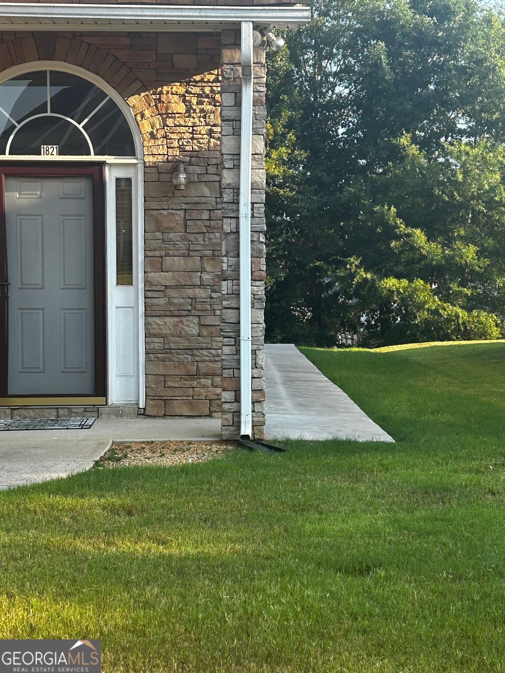 1 bedroom, 1 bathroom, 1,000 sq ft single family residence for rent at 1821 Dalton Way, Hampton, GA 30228 for $1,495 a month