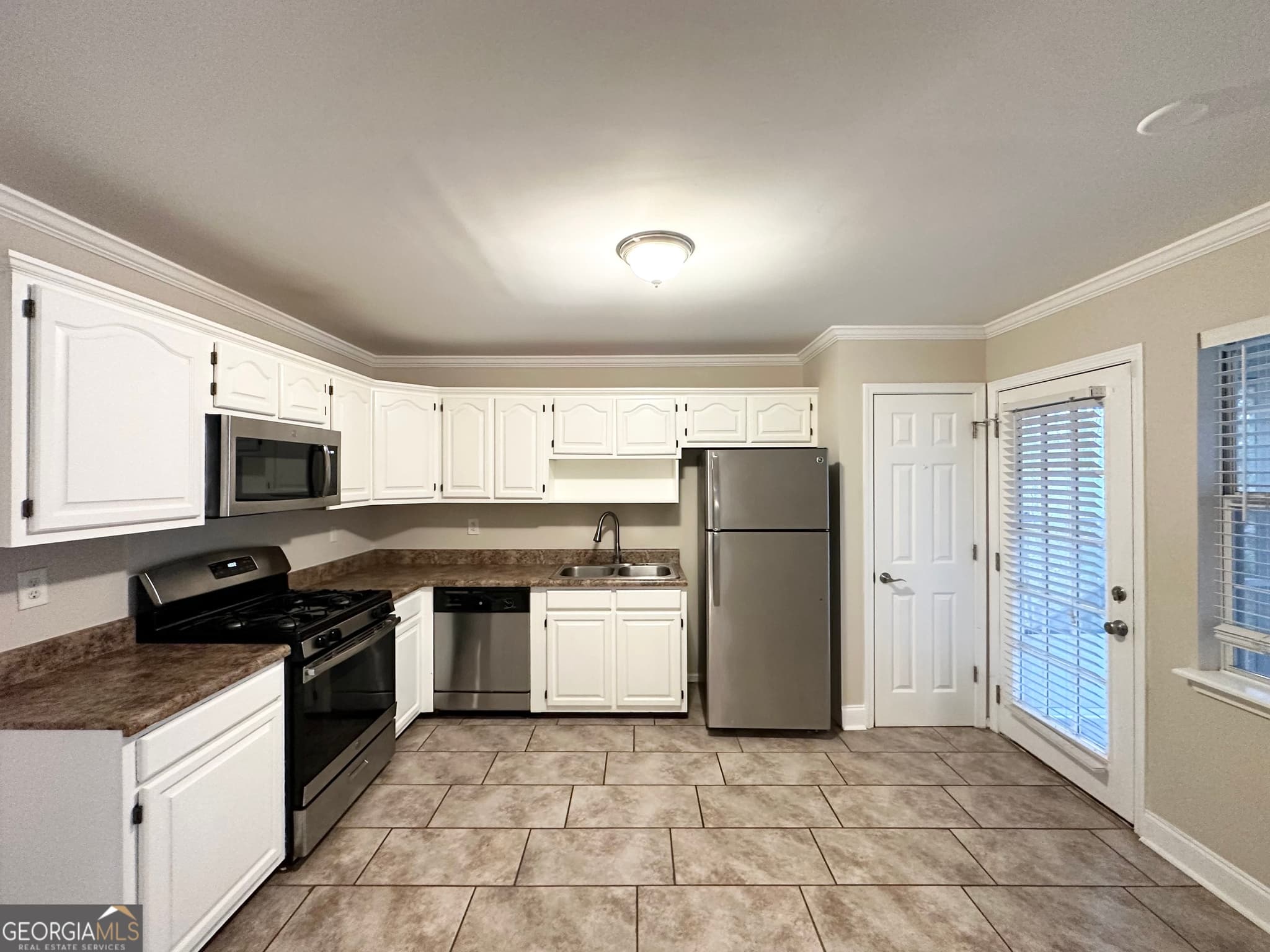 5 bedroom, 3 bathroom, 3,598 sq ft single family residence for sale at 1134 Wagon Trace, Douglasville, GA 30134 — photo 6