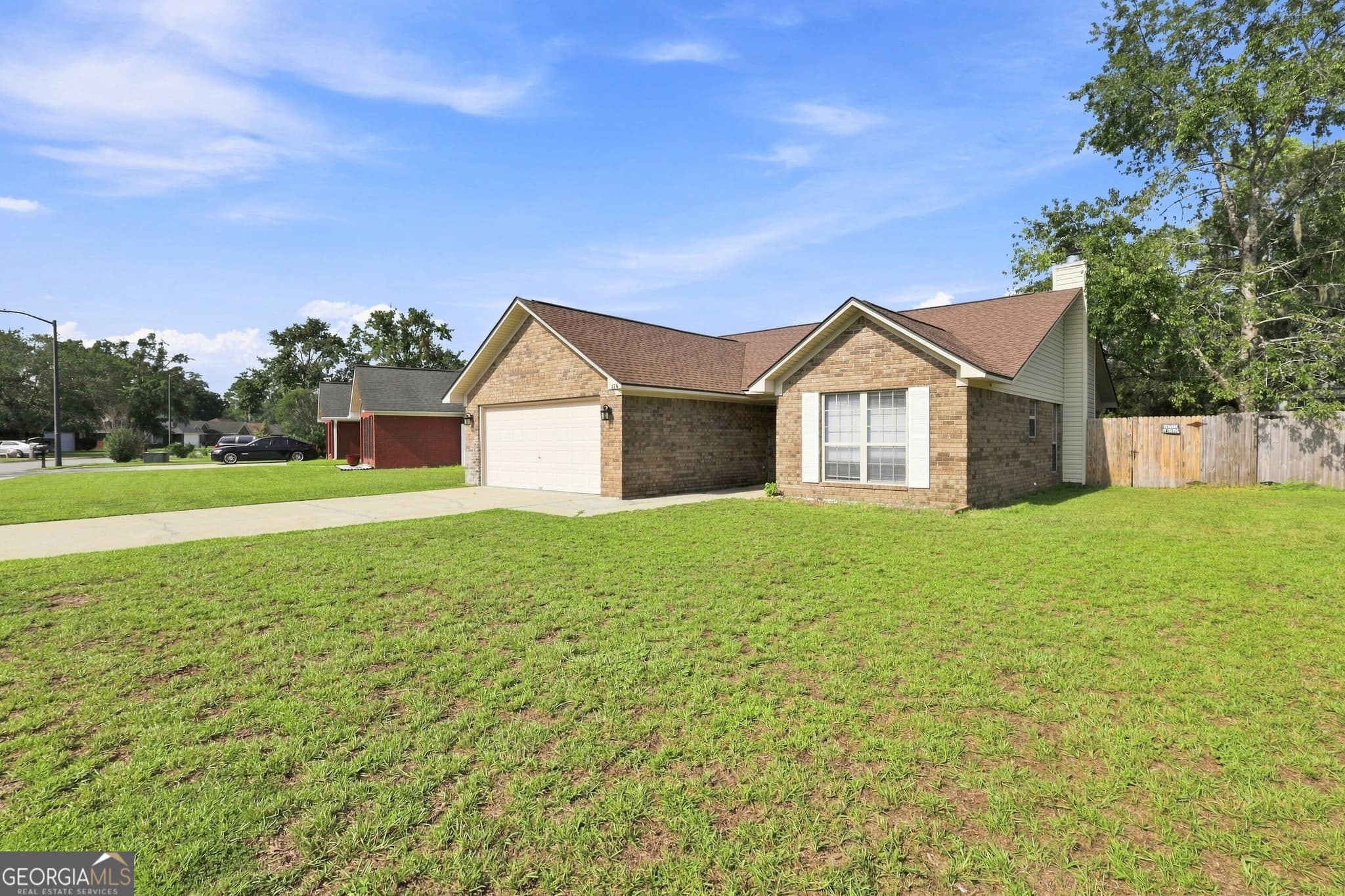 3 bedroom, 2 bathroom single family residence for sale at 176 Wayfair Lane, Hinesville, GA 31313 — photo 5