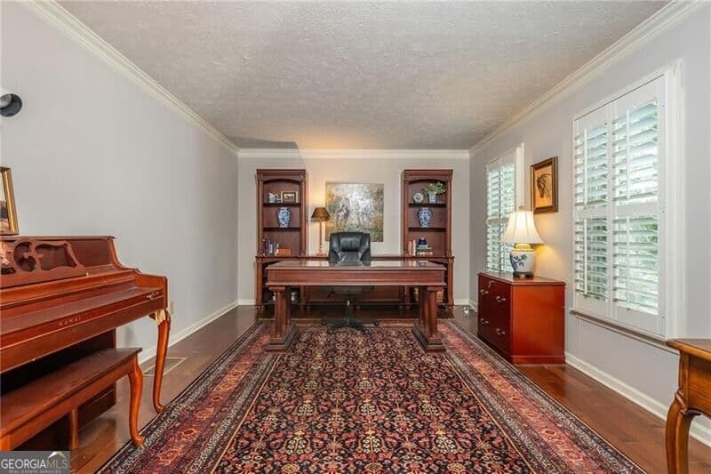 5 bedroom, 3.5 bathroom, 3,228 sq ft single family residence for sale at 4519 Lashley Court, Marietta, GA 30068 — photo 4