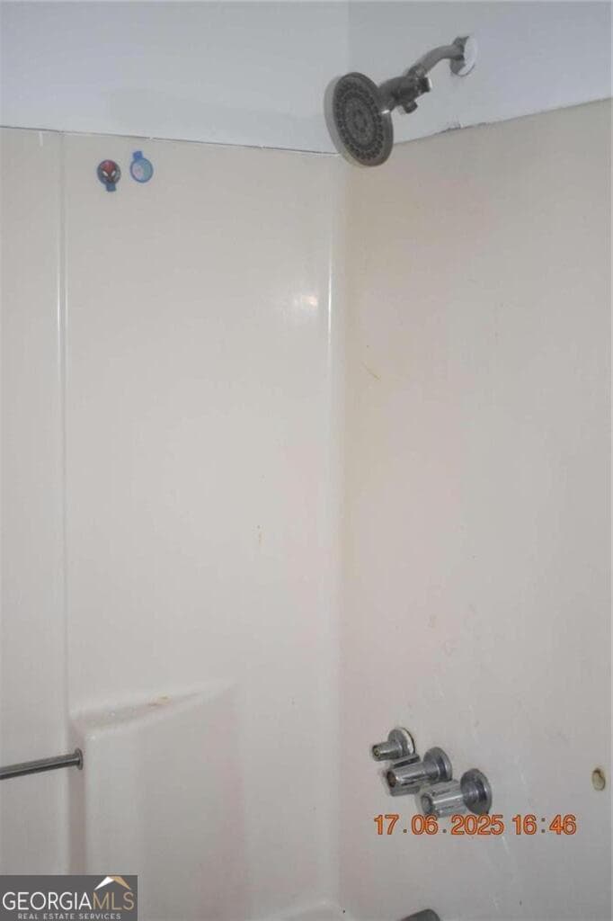 3 bedroom, 1.5 bathroom, 1,120 sq ft townhouse for sale at 4403 Azalea Drive, Macon, GA 31210 — photo 7